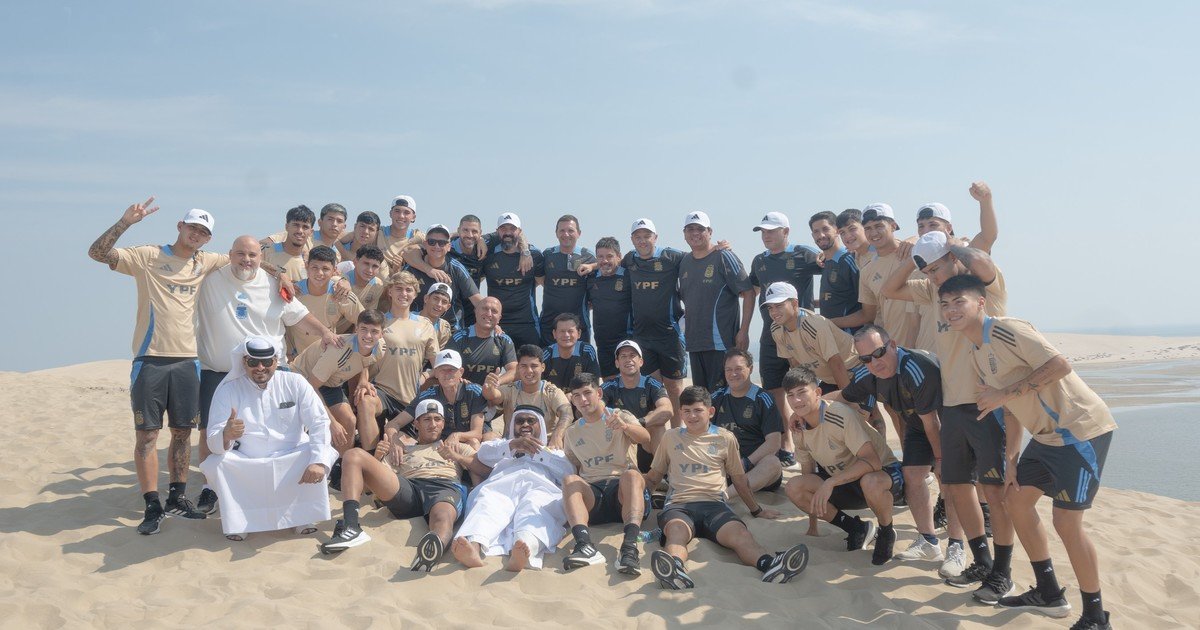 La Sub 17 de Placente y una aventura por el desierto: la increíble expedición que realizaron en Qatar a la espera del rival en 16avos de final