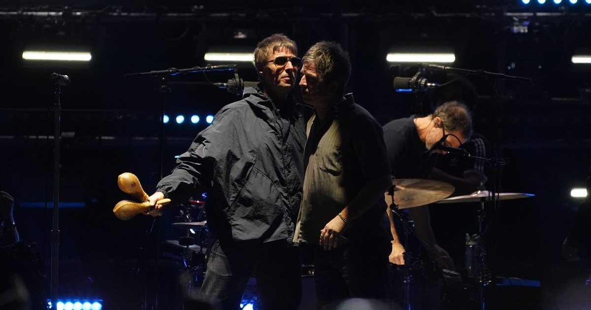 Oasis volvió a tocar en la Argentina y el estadio de River repleto estalló de felicidad