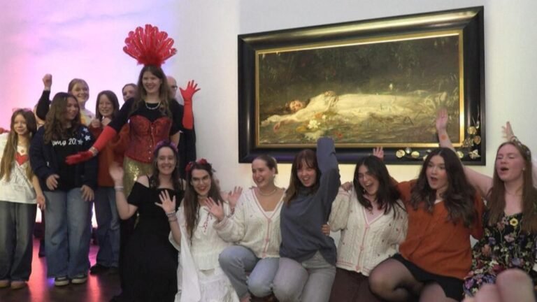 Seguidores de Taylor Swift se dan ahora cita en un museo alemán