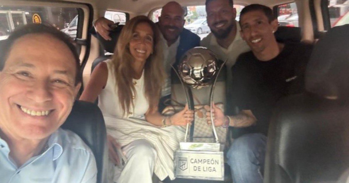 Así fue la insólita coronación de AFA a Rosario Central como campeón de la Liga Profesional 2025: trofeo "take away" y la foto de Di María