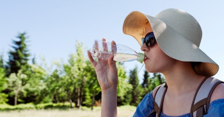 Dermatólogos promueven recuperar hábitos ancestrales buenos y baratos para protegerse del sol
