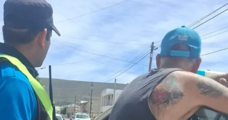 Robó aceites en una YPF y lo corrieron hasta atraparlo en el San Cayetano