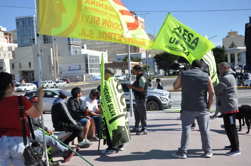 La UOCRA mantiene las medidas de fuerza en el puerto de Comodoro