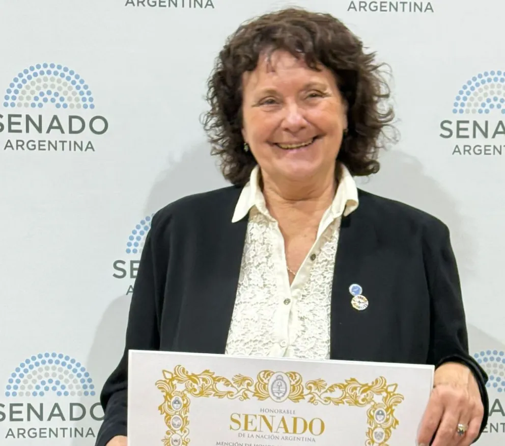 El Senado otorgó Mención de Honor a la Dra. Adriana Pajares