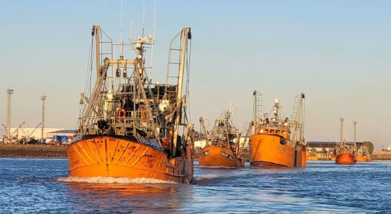 Retiraron la ampliación de los permisos  de pesca y Torres recibió a los gremios
