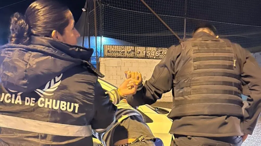 Doble aprehensión en Trelew por robo de cables