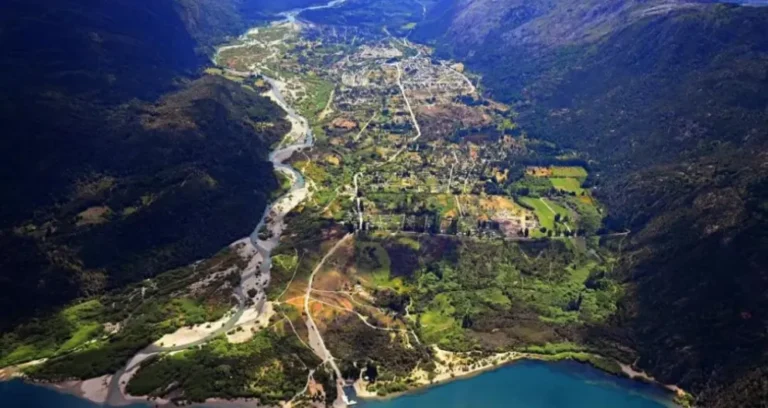 Lago Puelo se prepara para un verano vibrante entre naturaleza, arte y conciencia ambiental