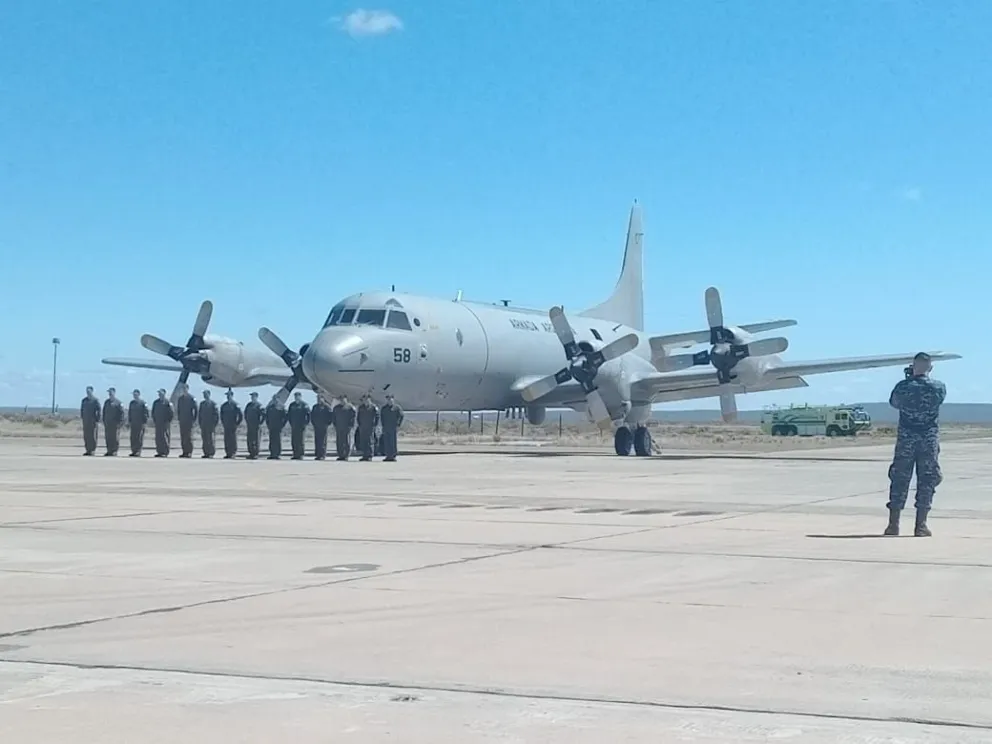 Controles en el mar: Arribó a Trelew el segundo P-3 C Orion