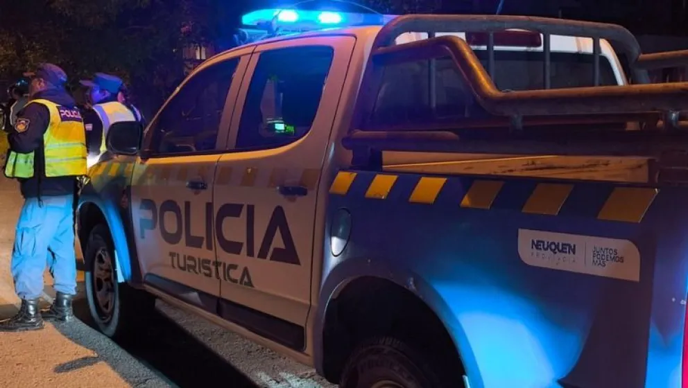 Un hombre fue encontrado sin vida dentro de su vehículo