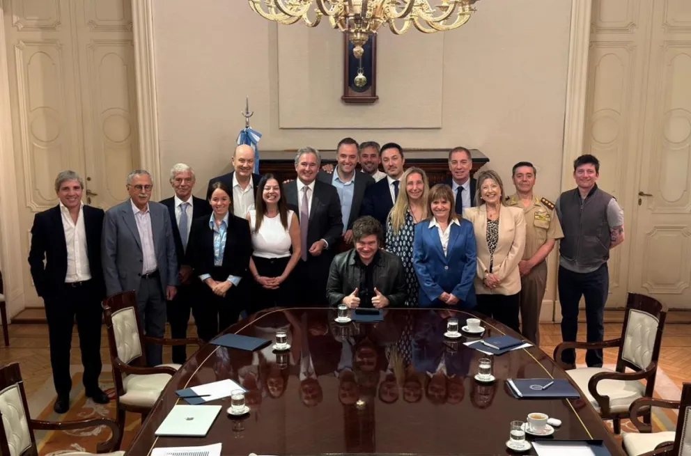 Milei y Adorni inauguran su nueva fase de gestión con la presentación de Presti y Monteoliva