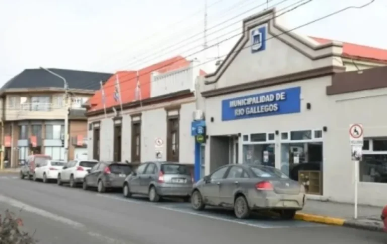 Santa Cruz en crisis financiera: Río Gallegos en emergencia y sueldos provinciales desdoblados