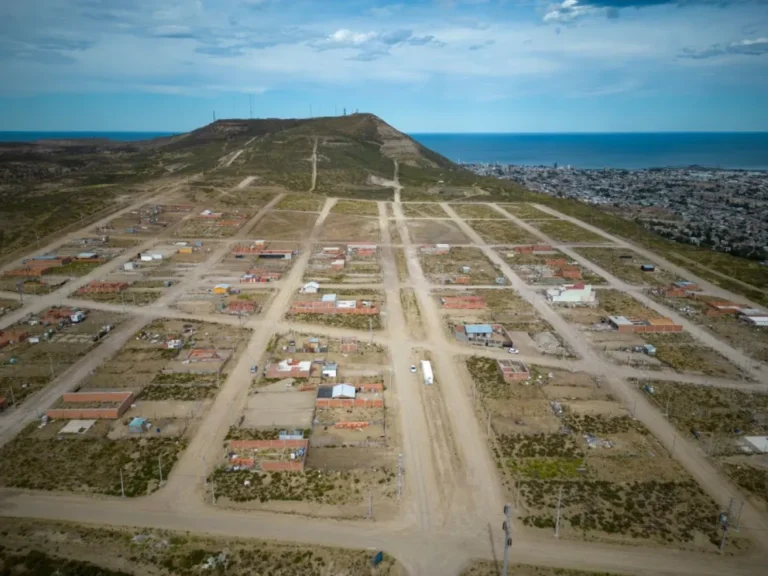 El Municipio y SCPL firman siete convenios para obras de infraestructura esencial