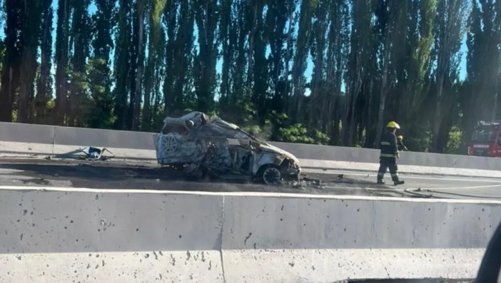 Tres muertos en un choque frontal sobre la Ruta 22