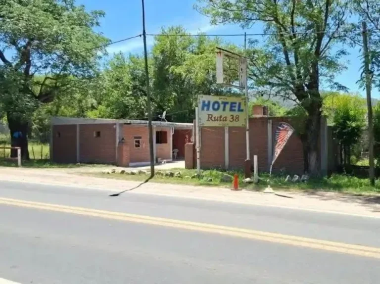 Hallan a una pareja sin vida en un hotel de Córdoba