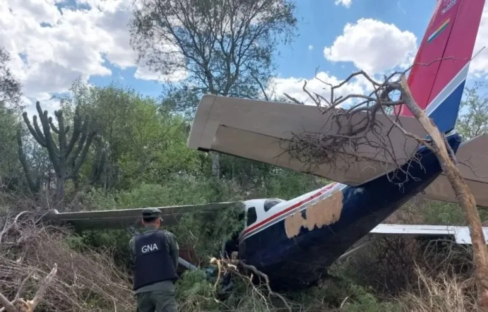 Secuestran 130 kilos de cocaína tras la caída de una avioneta en Salta