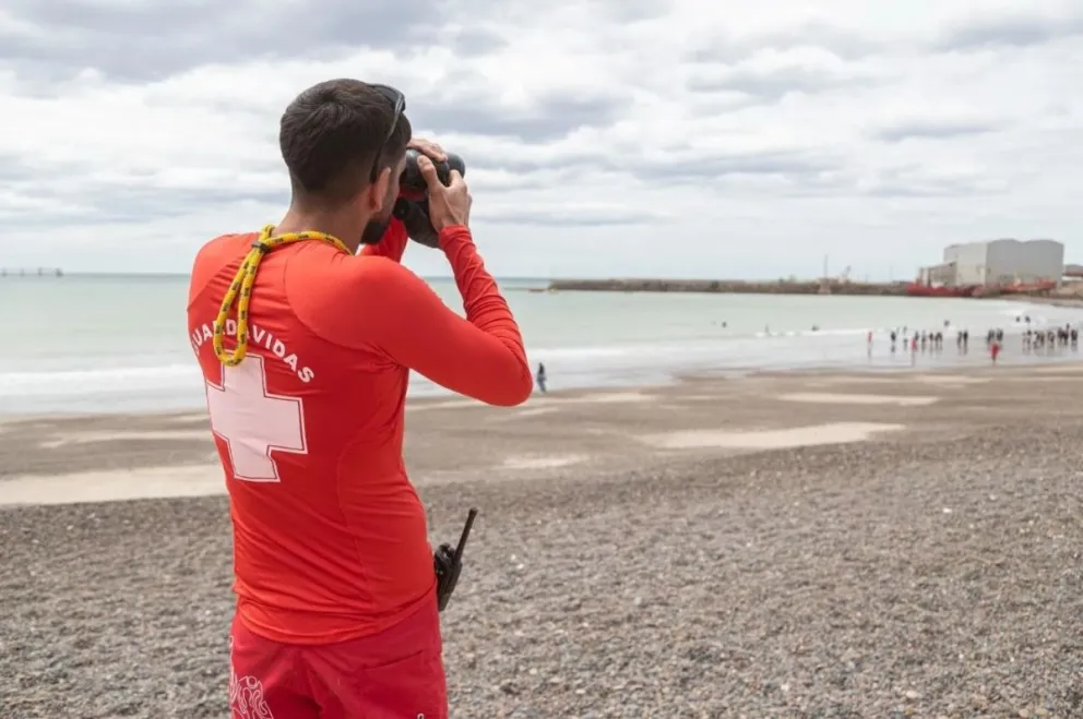 Desde el lunes, las playas habilitadas de Comodoro tendrán guardavidas