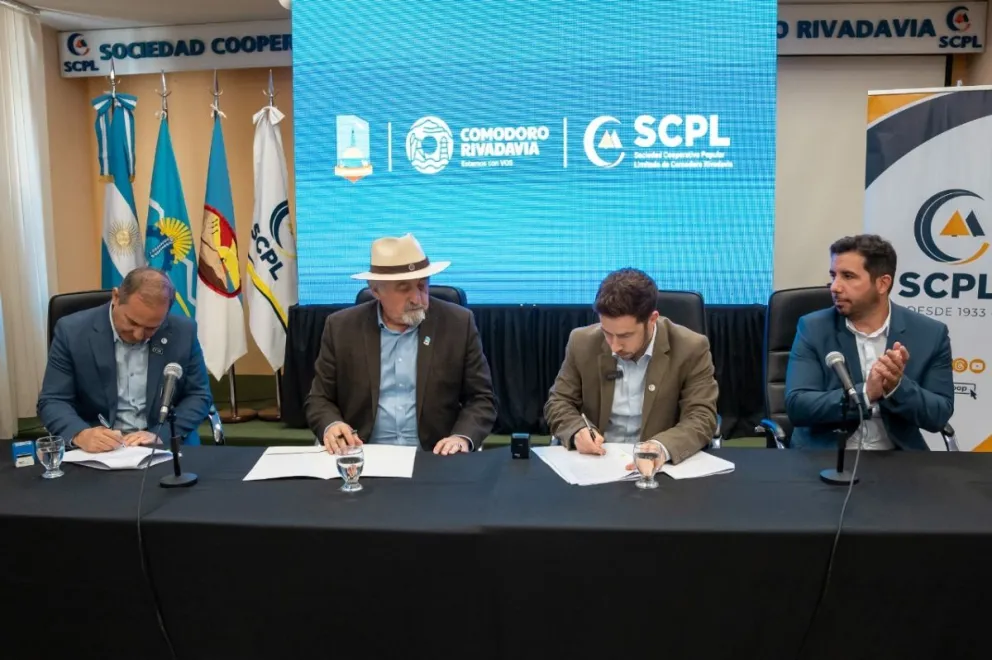 Se acordaron obras de agua, energía y saneamiento en distintos barrios de Comodoro