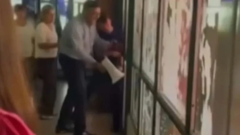 Arroyito: estudiantes irrumpieron en una escuela, rompieron vidrios y causaron destrozos