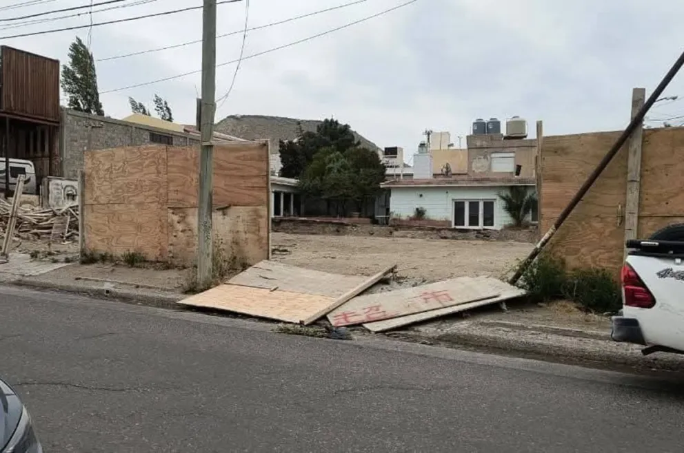 Ráfagas de 111 km/h causaron destrozos en Comodoro