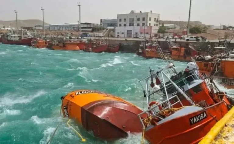 Reflotarán los tres barcos hundidos por el temporal en Santa Cruz