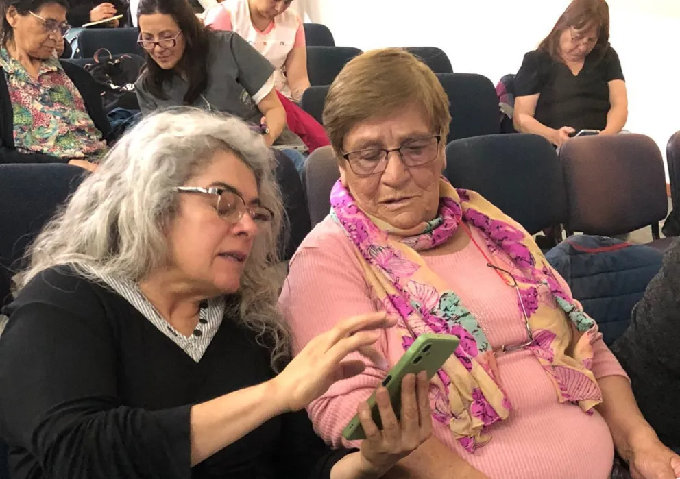 El ISSyS capacita en herramientas digitales a jubilados del interior provincial