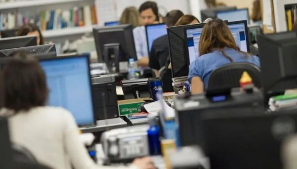 Provincia y la FECH firman un convenio de empleo