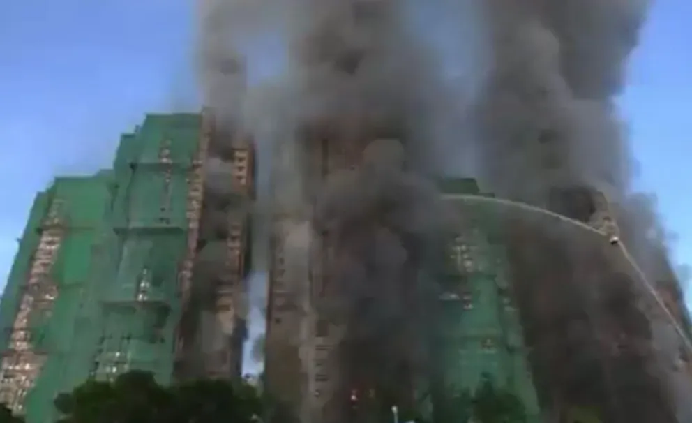 Hong Kong: cuatro muertos y ocho heridos en incendio en un edificio residencial