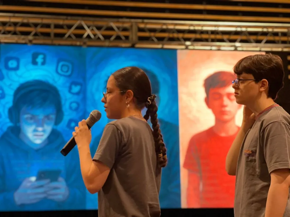 Más de 150 personas debatieron sobre IA, bienestar digital y cultura mediática