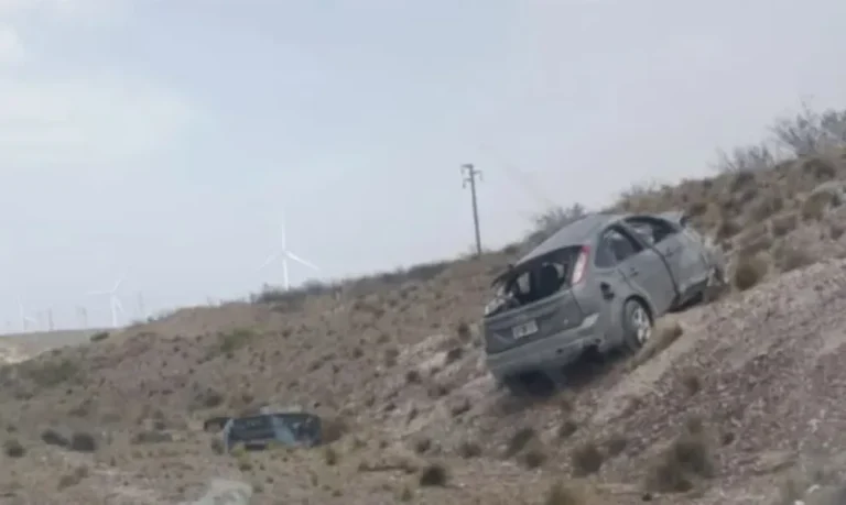 Joven con heridas graves tras salir despedido de un auto en la ruta 3 entre Trelew y Madryn