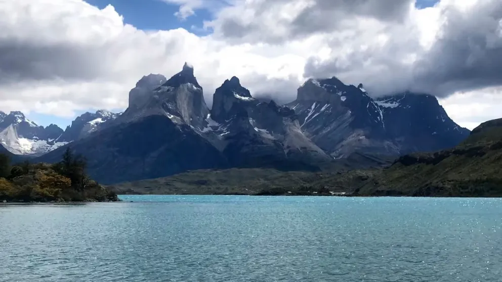Torres del Paine: cinco turistas murieron tras una tormenta de nieve y continúan los operativos de rescate