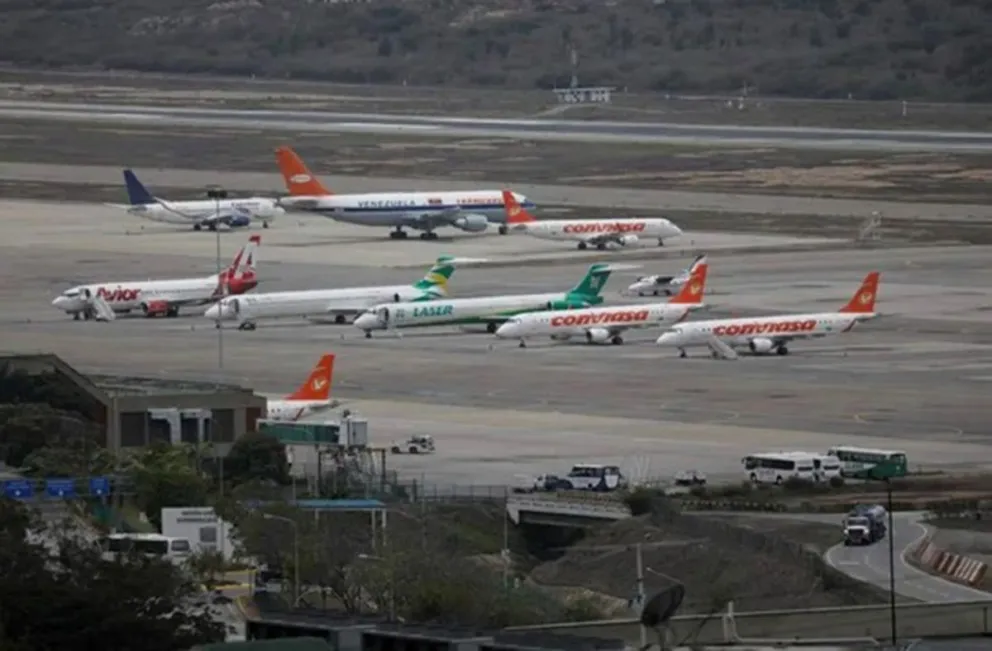 Trump exige "cierre total" del espacio aéreo venezolano