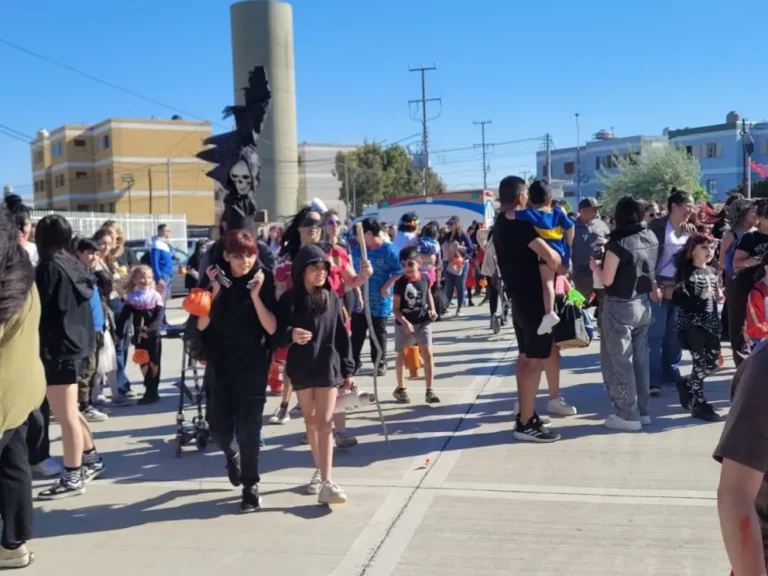 Miles de personas participaron del inicio del “Paso Zombie CR”, que celebra diez años de historia en Comodoro