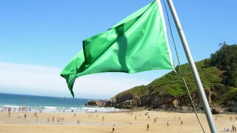 Playa Unión implementa bandera verde para deportes náuticos