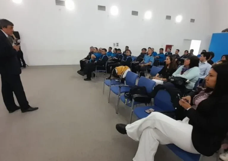 La Fiscalía especializada de delitos contra animales realizó un conversatorio