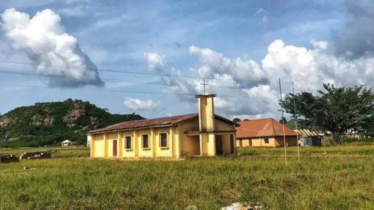 Nigeria: secuestraron a 52 estudiantes de una escuela católica