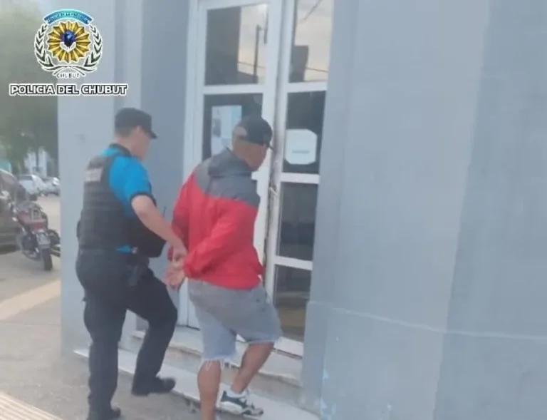 Un hombre fue detenido tras intentar sustraer perfumes