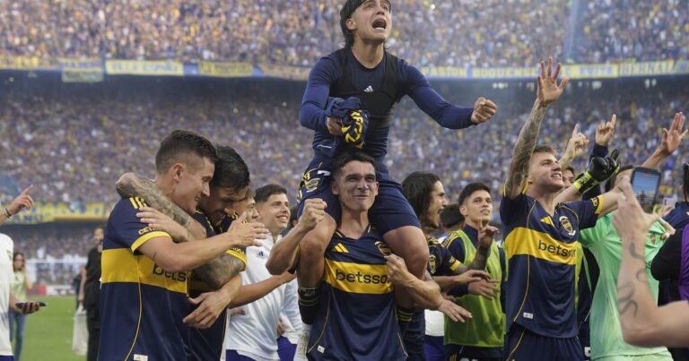 Boca hizo un combo perfecto en el Superclásico: agravó la crisis de River y se metió en la Libertadores de la mano de un Zeballos colosal