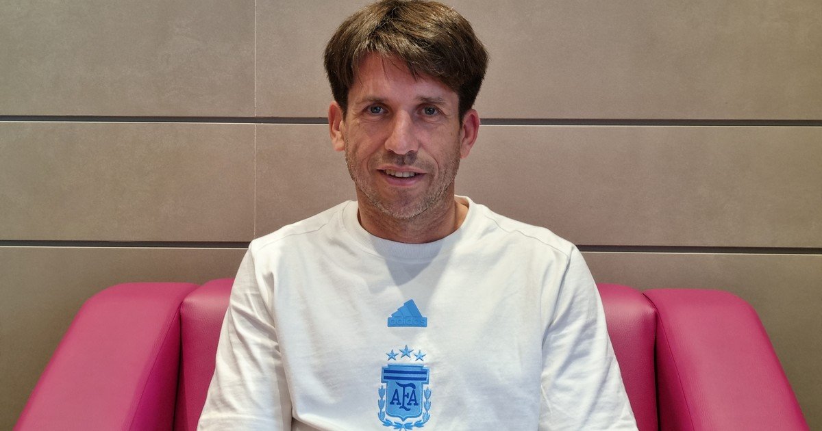 Placente y el secreto de las selecciones nacionales en Argentina: "Hay una línea de trabajo hasta la Mayor, una misma mirada, una forma de jugar al fútbol y la importancia en los jugadores”
