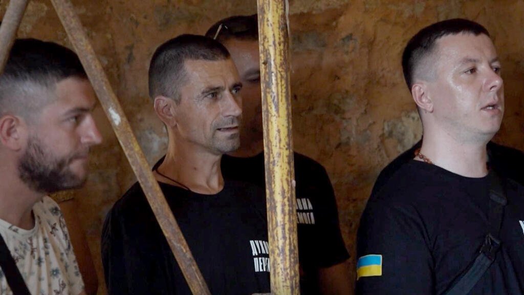 Soldados ucranianos buscan sanar sus heridas invisibles en el Monte Athos