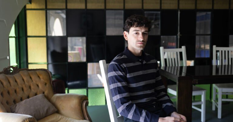 Pol Guasch: "Escribo textos bastardos y la literatura es una herramienta prosaica"