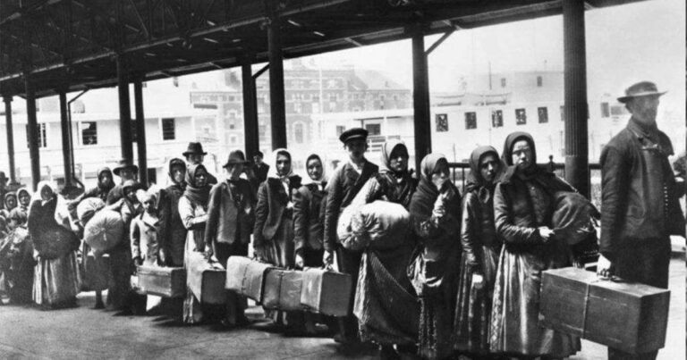 La memoria del exilio español en Latinoamérica sigue viva 50 años después de la dictadura