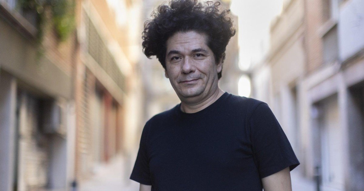 Juan Pablo Villalobos: "Cuando miramos el fútbol en términos literarios, algo se resiste"