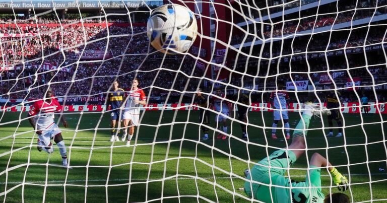 Cetré en modo Ronaldinho: dejó en ridículo a Barinaga con "la elástica" y le picó la pelota a Marchesín en el penal