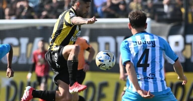 No hubo lugar para la épica: Deportivo Madryn le ganó 1-0 a Gimnasia de Jujuy y se metió en la semifinal del reducido