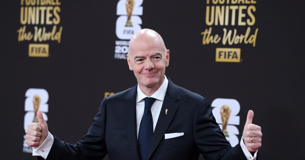 Gianni Infantino analiza cambiar la regla del fuera de juego: ¿De qué se trata la ley Wenger?