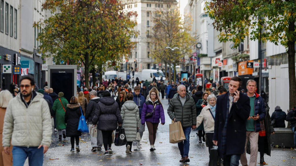 Reino Unido: con el nuevo presupuesto “habrá menos dinero en cada casa”