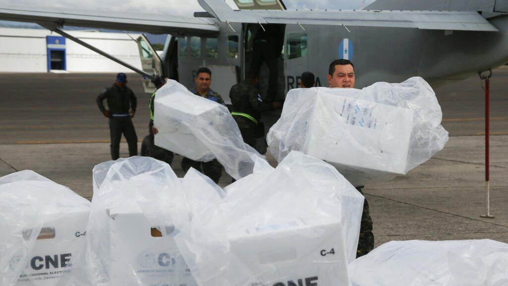 Trump acusa a Honduras de "tratar de cambiar" el resultado de las elecciones presidenciales