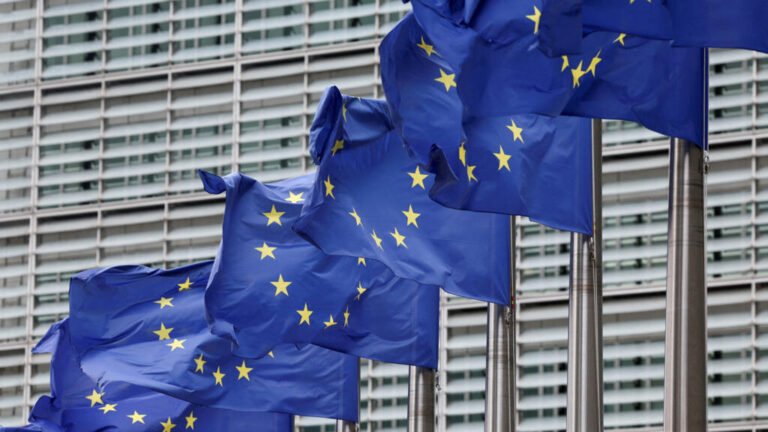 La Unión Europea acuerda prohibir las importaciones de gas ruso para finales de 2027