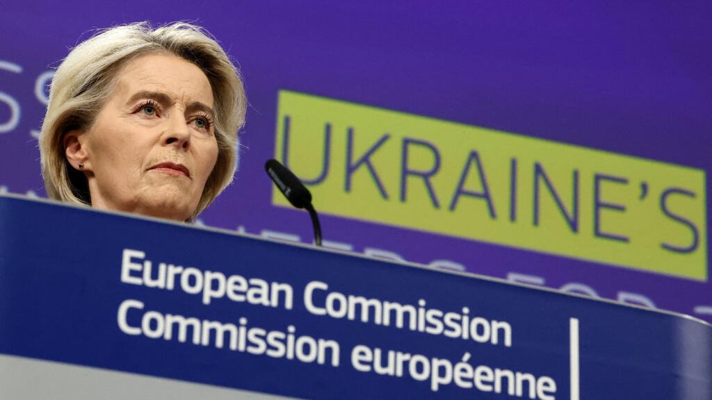 Usar activos rusos y captar deuda: las propuestas de Von der Leyen para "fortalecer" a Ucrania