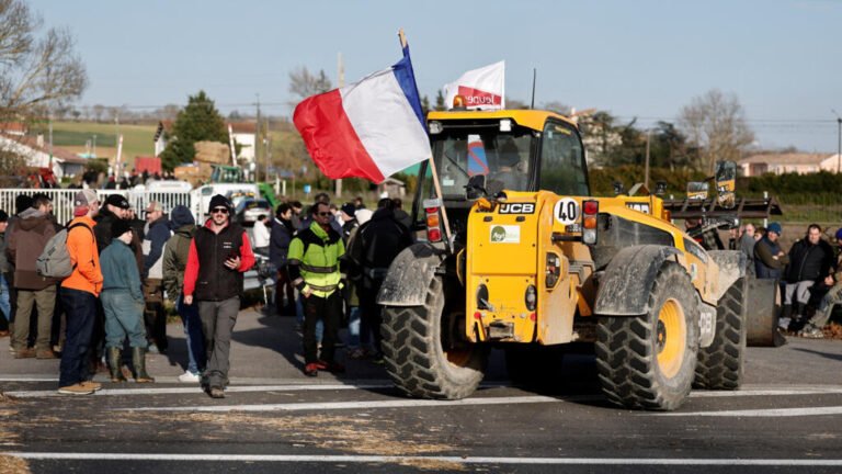 La UE intenta salvar el pacto comercial con Mercosur, mientras aumentan las protestas en Francia